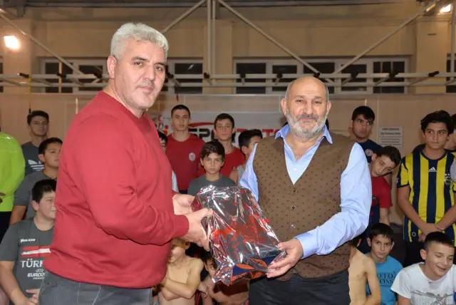 Püsküllü’den Güreş İhtisas Kulübüne Ziyaret
