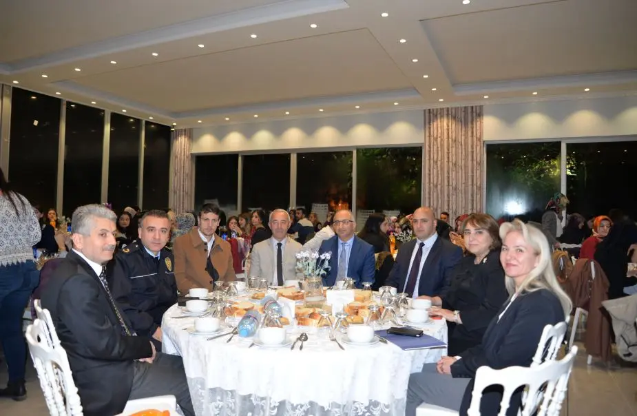 Haber: Eğitim Fakültesi Öğretmenler Günü’nü kutladı - Galeri-2