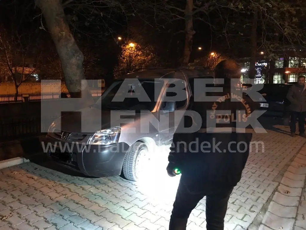Haber: Bıçaklanan Şahıs Hastaneye Giderken Kaza Yaptı - Galeri-2