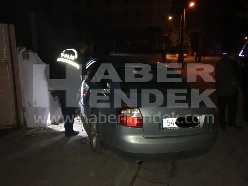 Haber: Bıçaklanan Şahıs Hastaneye Giderken Kaza Yaptı - Galeri-1