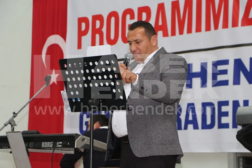 Haber: Genç Karadenizliler Gecede Coştu - Galeri-12