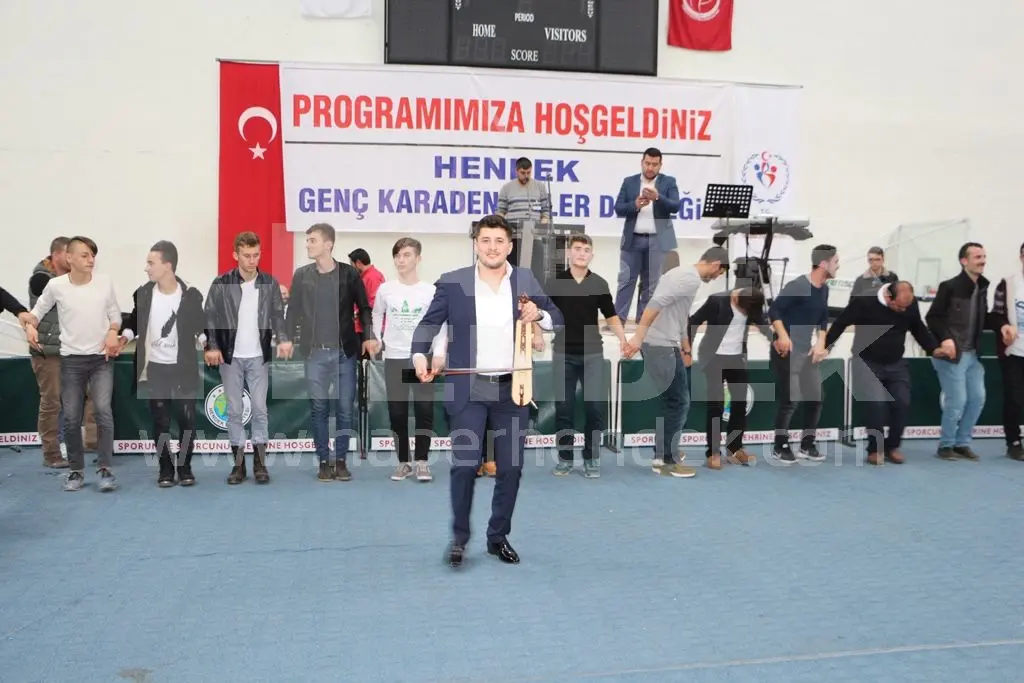 Haber: Genç Karadenizliler Gecede Coştu - Galeri-11