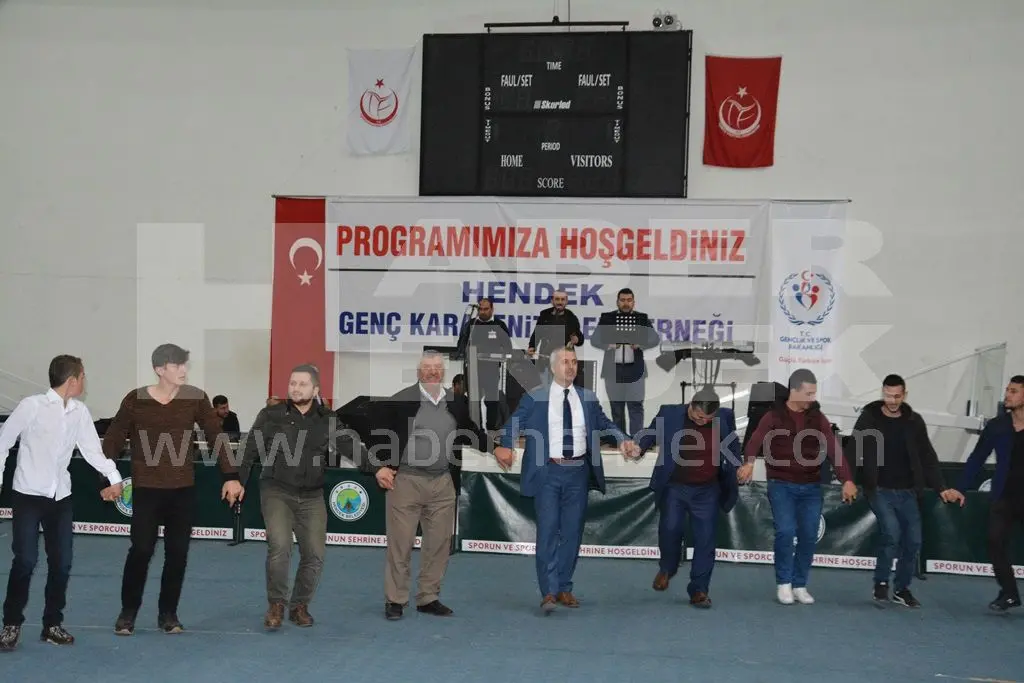 Haber: Genç Karadenizliler Gecede Coştu - Galeri-1