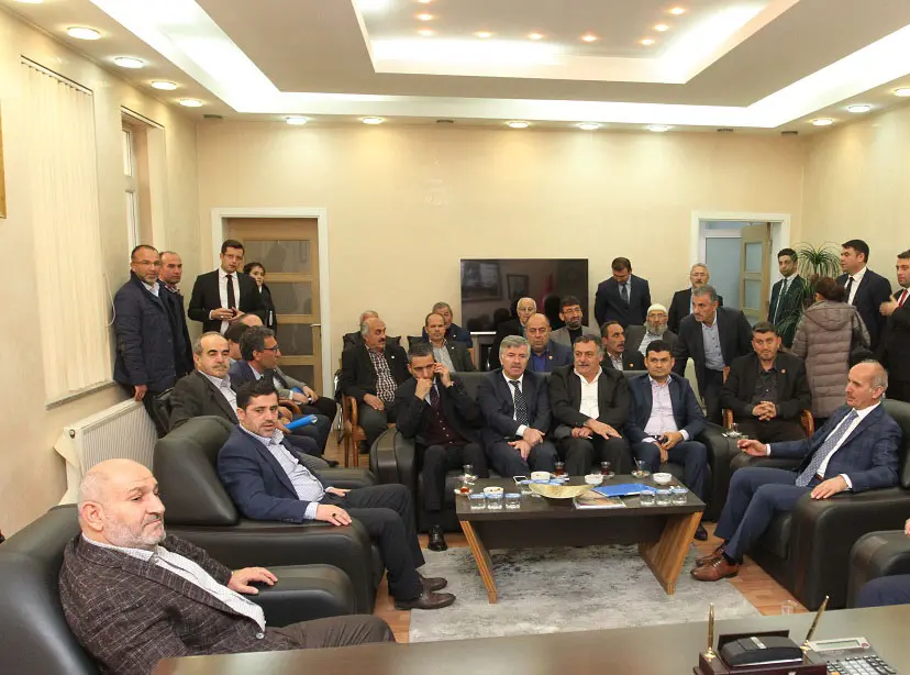 Haber: Toçoğlu Hendek Atatürk Parkını Gezdi - Galeri-1