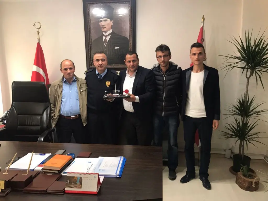 Haber: Genç Karadenizliler Derneğinden Emniyet Müdürüne Ziyaret - Öne Çıkan