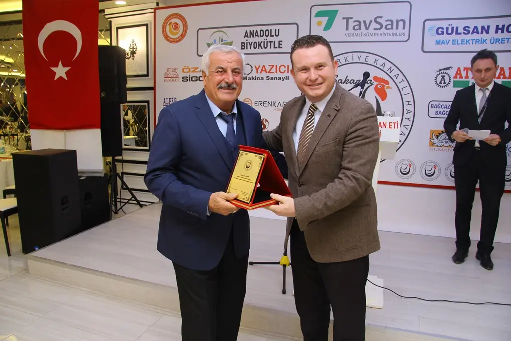Haber: Duran ve Sunman Tavukçular Birliği Toplantısında - Galeri-1