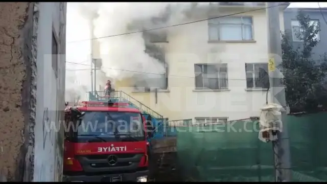 Hendek’te İkinci Katta Çıkan Yangın Korkuttu