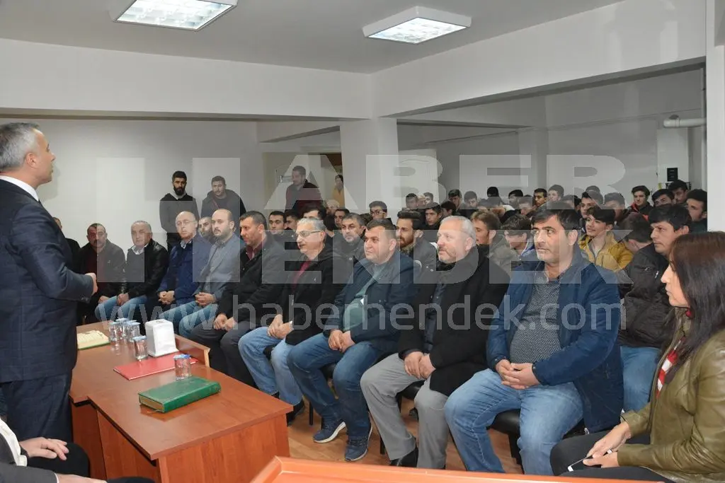 Haber: Rasimpaşa Gençlik Tam Kadro MHP’deydi - Galeri-1