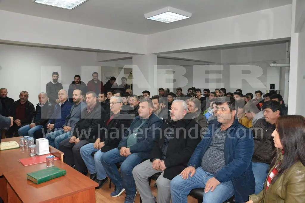 Haber: Rasimpaşa Gençlik Tam Kadro MHP’deydi - Galeri-2