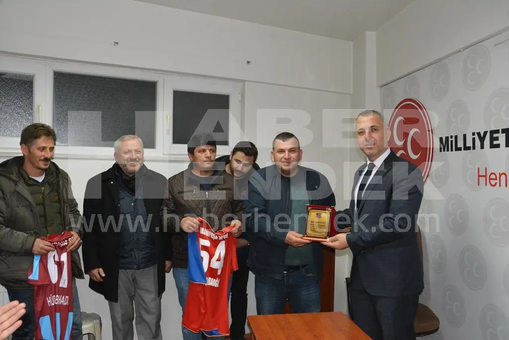Haber: Rasimpaşa Gençlik Tam Kadro MHP’deydi - Galeri-5