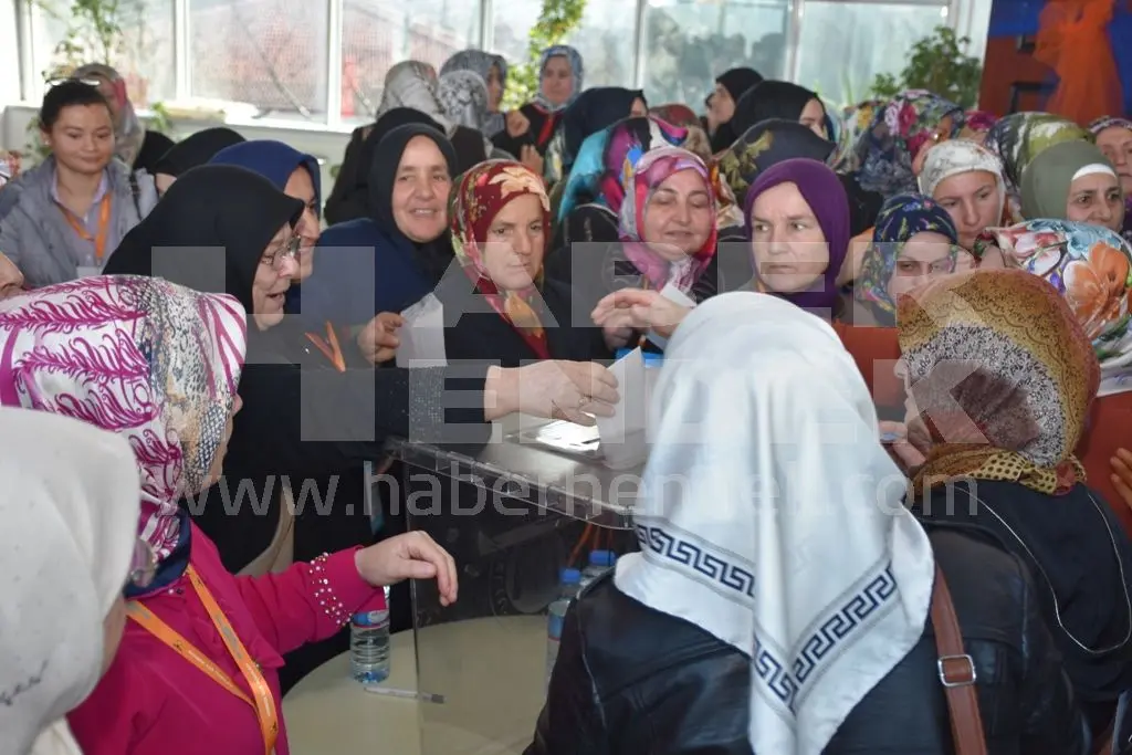 Haber: AK Parti Kadın Kollarında Yeni Başkan Yılkın Oldu - Galeri-8