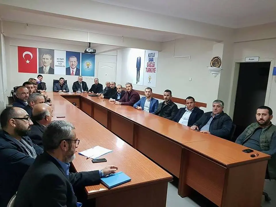 Haber: HENDEK AK PARTİ’DE GÖREV DAĞILIMI YAPILDI - Galeri-1