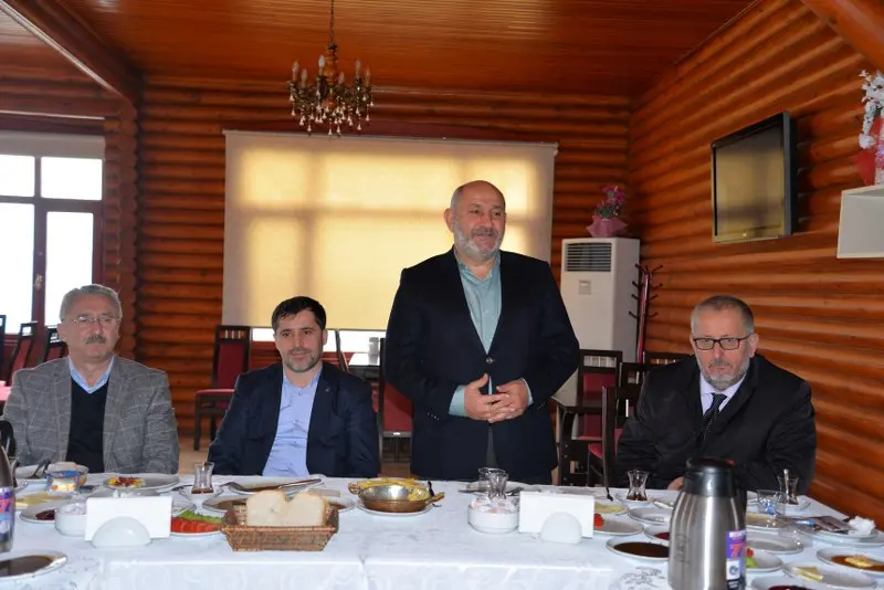 Haber: Püsküllü ve AK Parti İlçe Teşkilatı Biraraya Geldi - Galeri-1