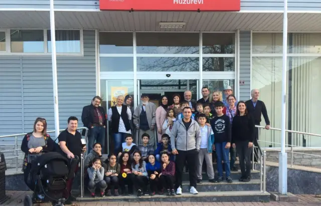 Altunküre Okulu Melek Nişancı Huzurevini Ziyaret Etti
