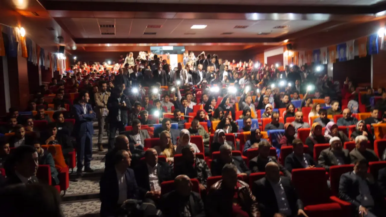 Haber: Ak Parti Hendek Gençliğinden Coşkulu Kongre - Galeri-1