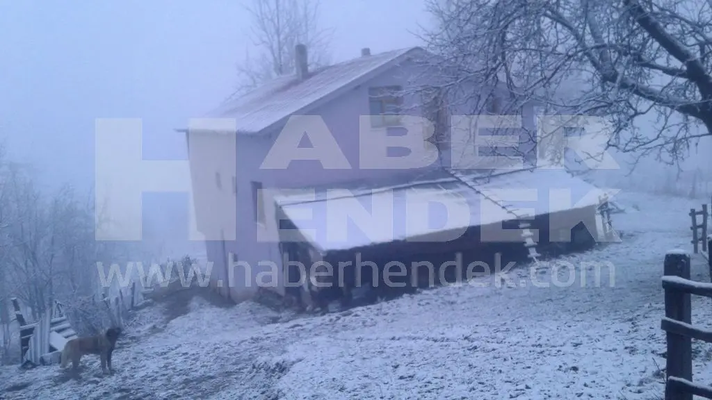 Haber: ZİRVEDE KAR YAĞIŞI BAŞLADI - Galeri-1