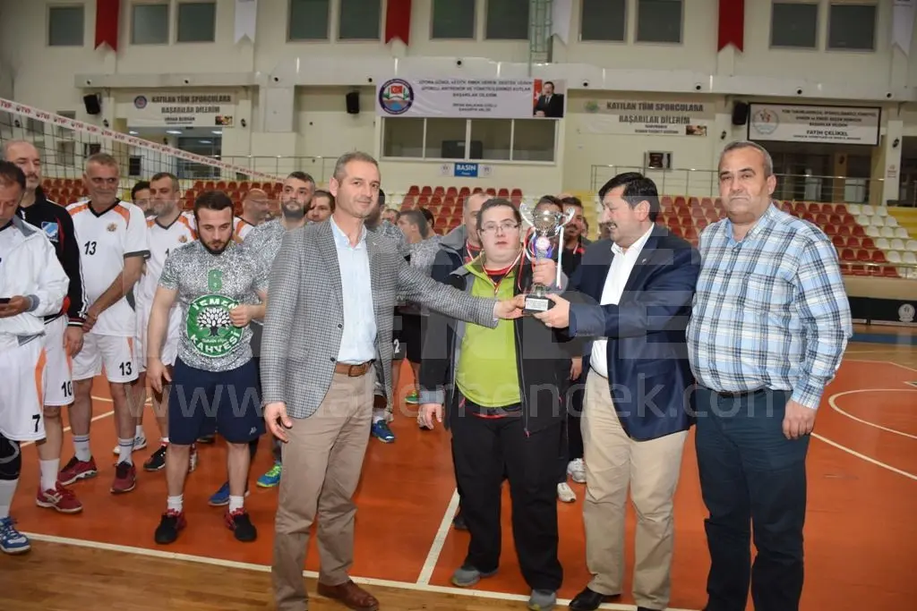 Haber: HENDEK ESNAFLARI TURNUVADA 3.OLDU - Galeri-2