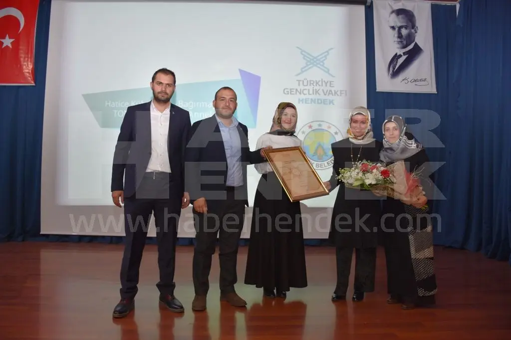 Haber: Yazar Tongar’a Büyük İlgi - Galeri-2