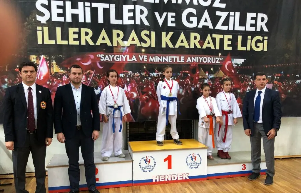 Haber: Karateciler Hendek’te Madalya Aradı - Galeri-2