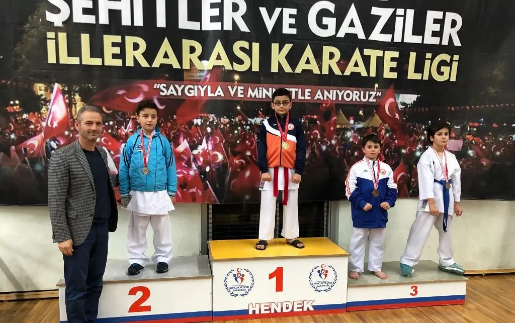 Haber: Karateciler Hendek’te Madalya Aradı - Galeri-1
