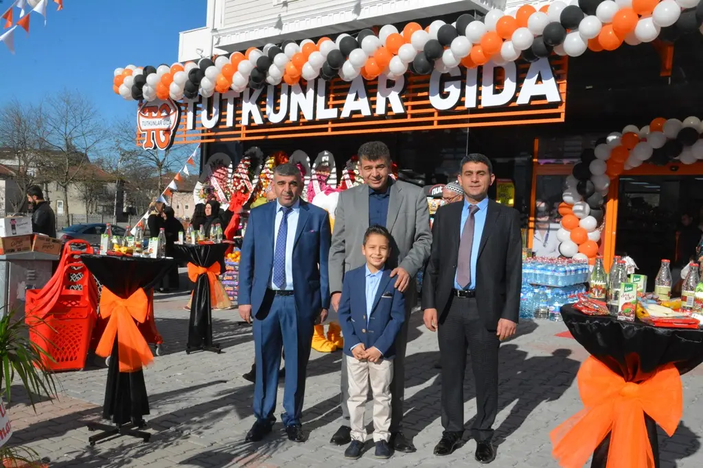 Haber: TUTKUNLAR GIDA 3. ŞUBESİNİ AÇTI - Galeri-1