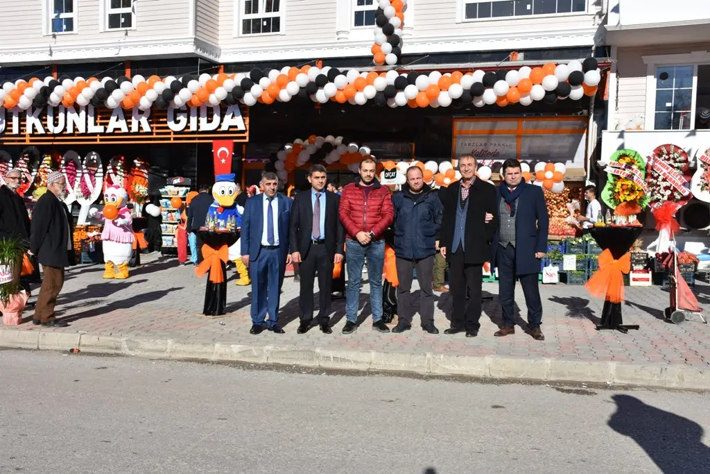 Haber: TUTKUNLAR GIDA 3. ŞUBESİNİ AÇTI - Galeri-4