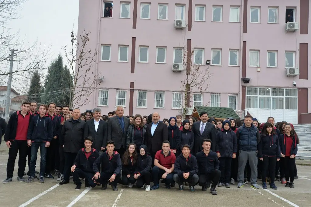Haber: Atike Hanım Anadolu Lisesine Yeni Kütüphane - Galeri-3