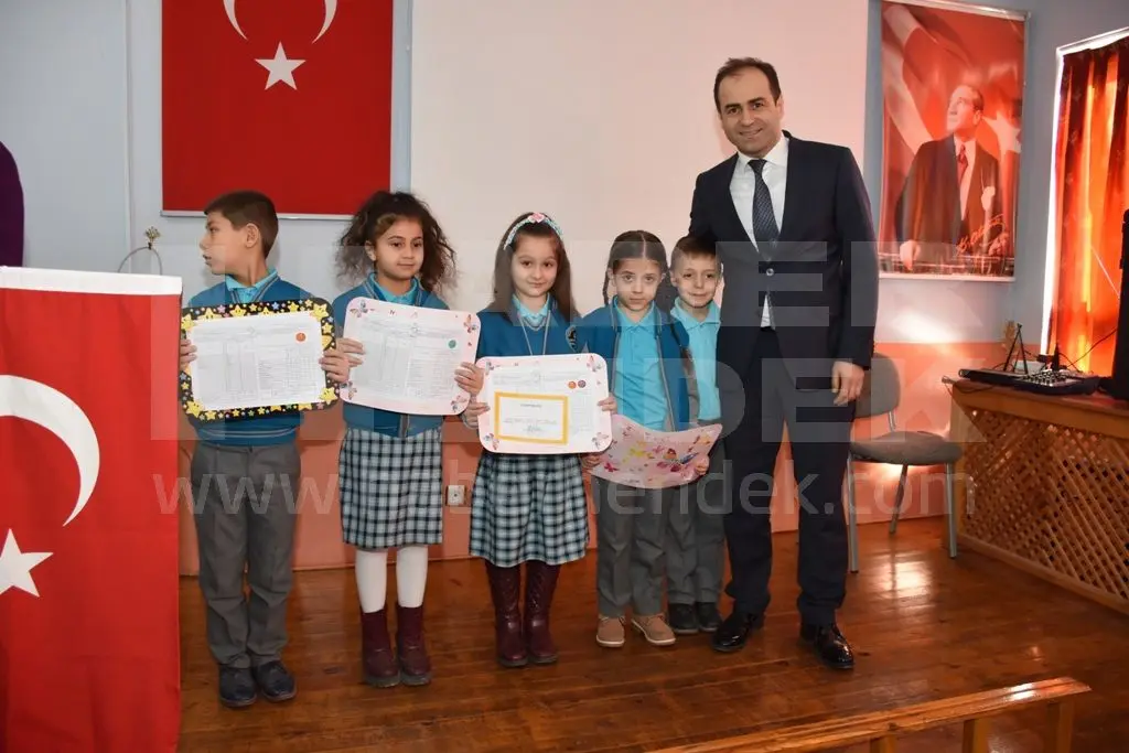Haber: Hendek'te Öğrenciler Karnelerini Alarak Tatile Girdi - Galeri-5