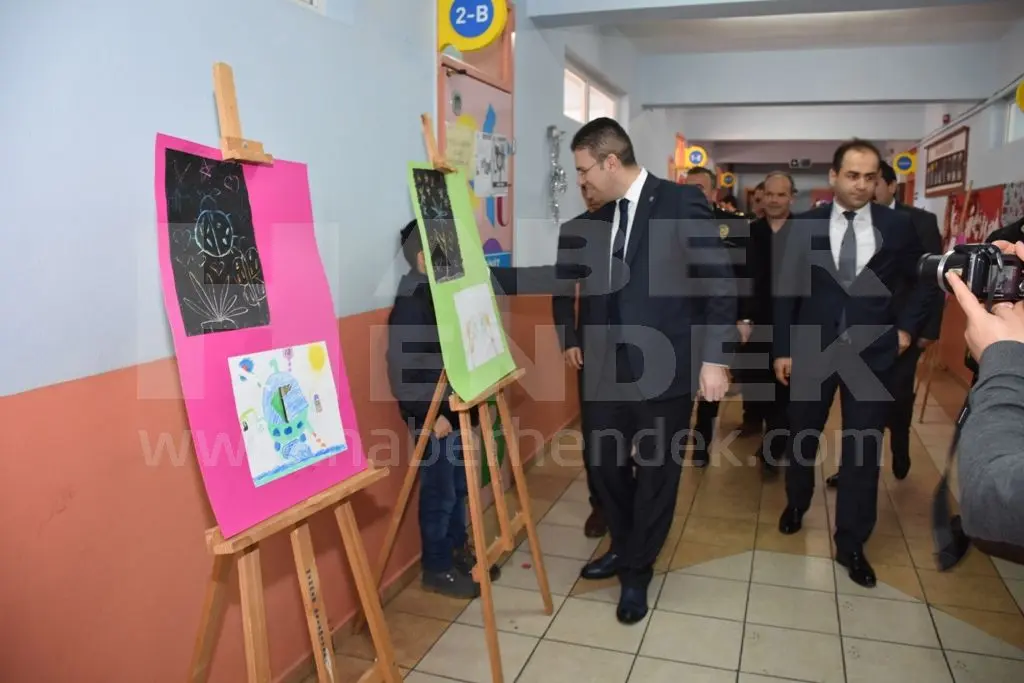 Haber: Hendek'te Öğrenciler Karnelerini Alarak Tatile Girdi - Galeri-6