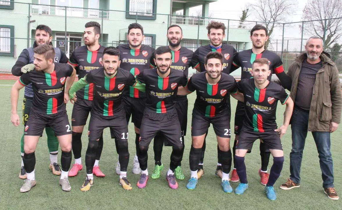 Haber: Akova Barışspor ve Dereköy Deplasmanda Aynı Skorla Yenildiler - Öne Çıkan