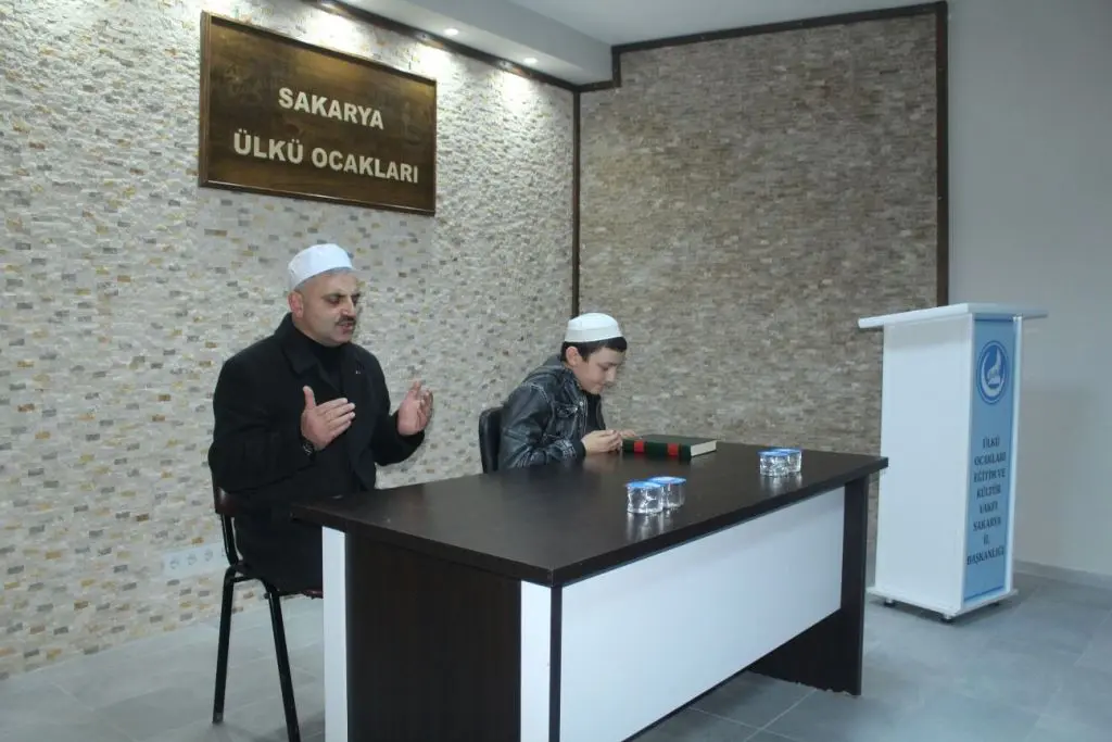Haber: Ülkücüler Fetih Suresini Okuyarak Mehmetçiklerimiz İçin Dua Ettiler - Galeri-2