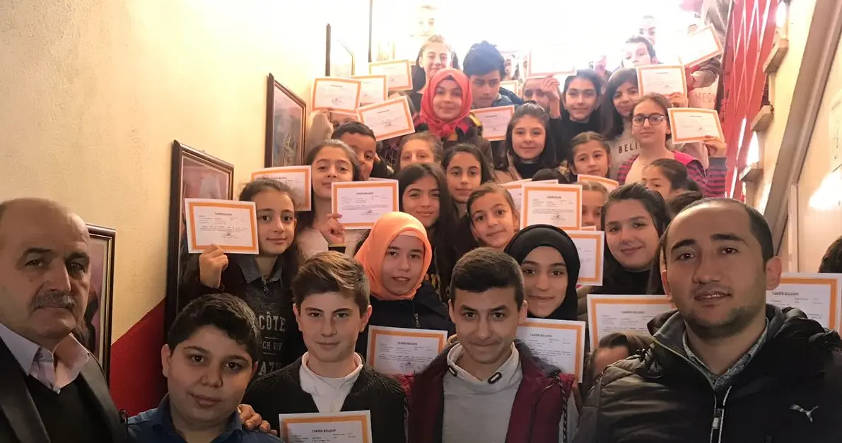 Haber: Beylice Ortaokulunda Dönem Sonu İyilik Meleği - Öne Çıkan