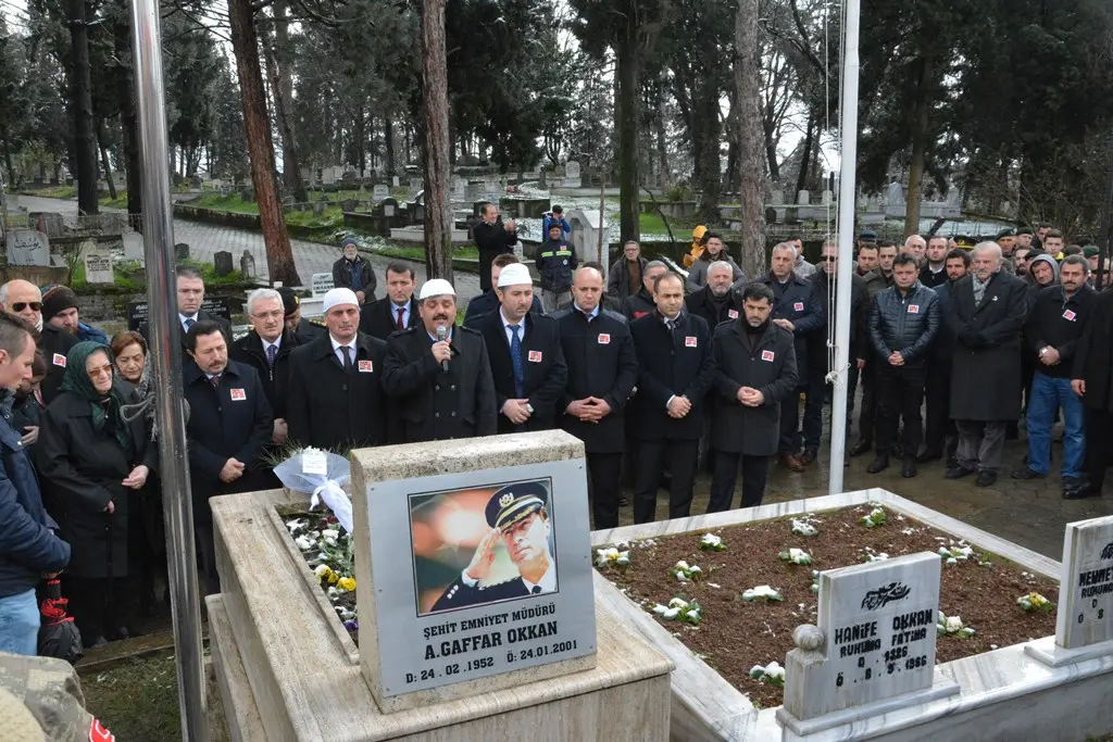 Haber: Efsane Müdür Okkan kabri başında anıldı - Galeri-1