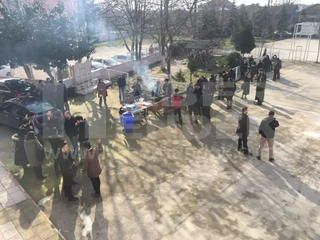 Atike Hanım Ailesi Okul Bahçesinde Buluştu
