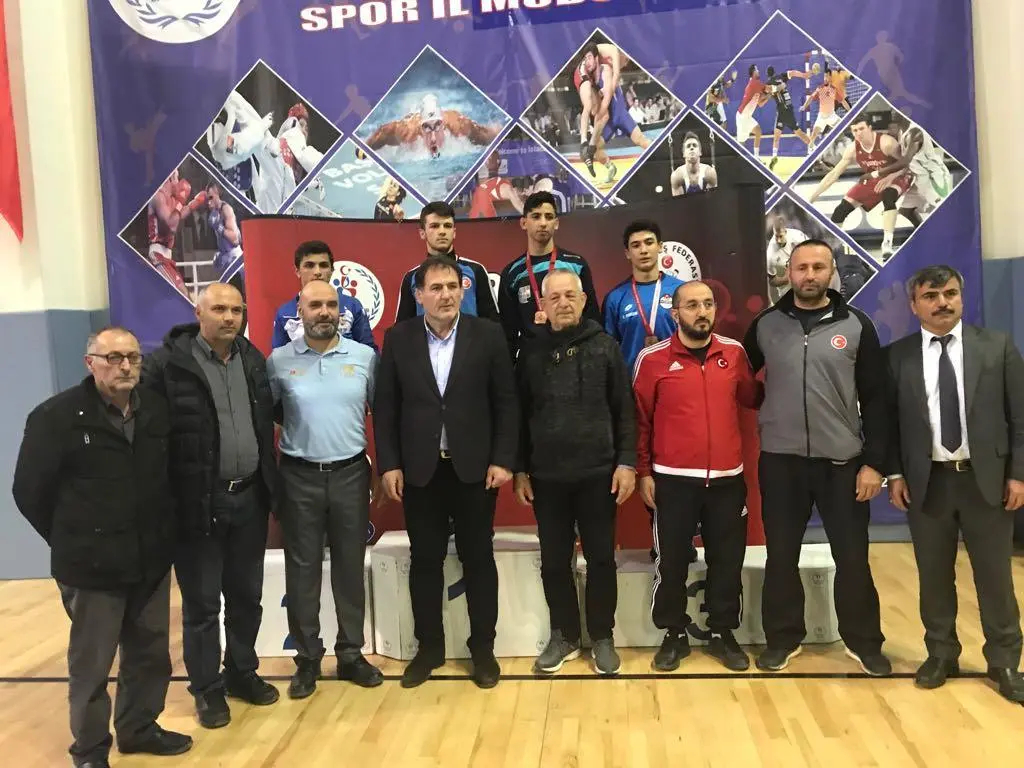 Haber: Hendek'li Güreşçiler madalyaları topladı - Galeri-1