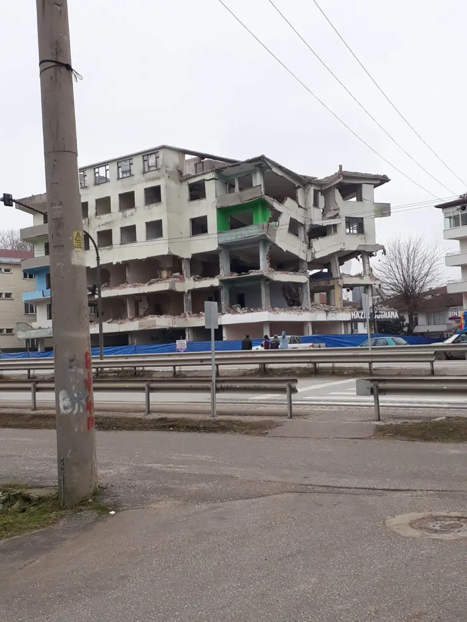 Haber: Binanın Yıkımına Başlandı - Galeri-2