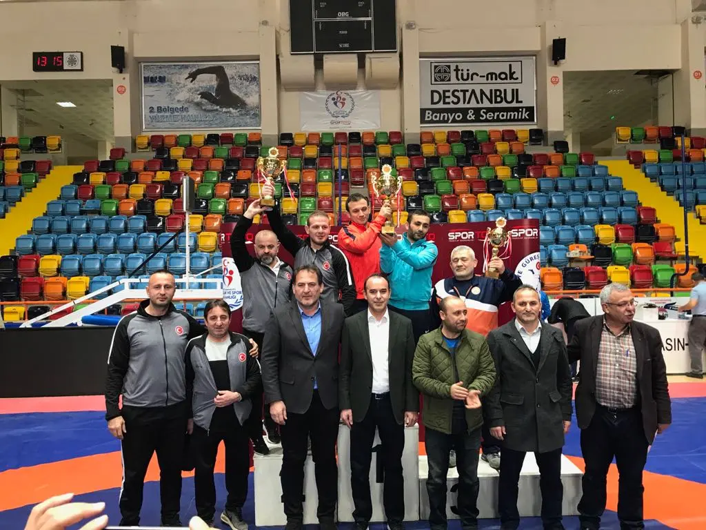 Haber: Hendekli Güreşçiler Türkiye İkincisi - Galeri-1