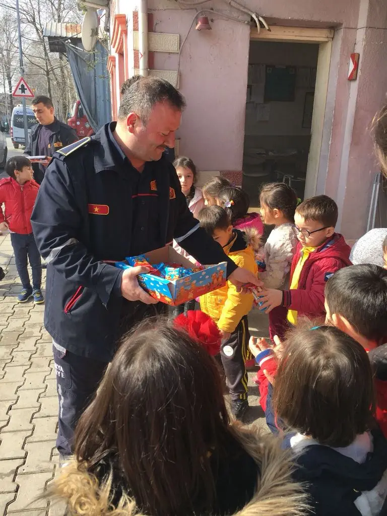 Haber: Pırıltı Anaokulu Öğrencileri İtfaiyeyi Gezdi - Galeri-4