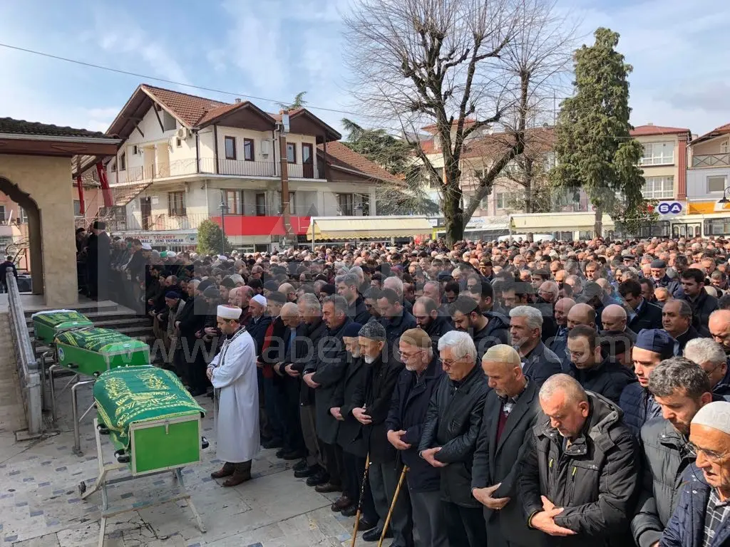 Haber: Belediye Başkanı Kamışoğlu Kardeşine Son Görevini Yaptı - Galeri-1