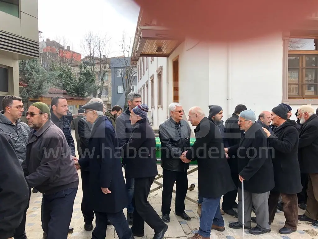 Haber: Belediye Başkanı Kamışoğlu Kardeşine Son Görevini Yaptı - Galeri-2