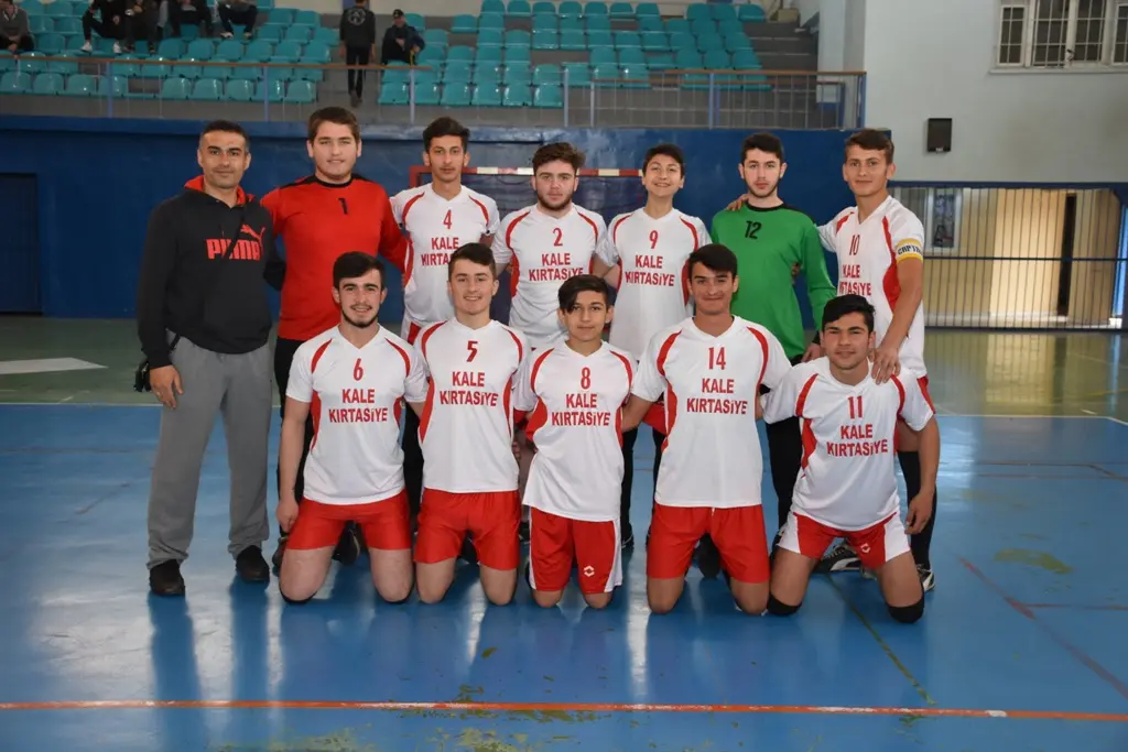 Haber: FUTSAL’DA HEYECAN DEVAM EDİYOR - Galeri-1
