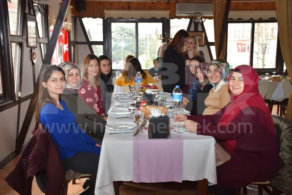 Haber: Kadın Sağlıkçılar Hendek’te Yemekte Buluştu - Galeri-1