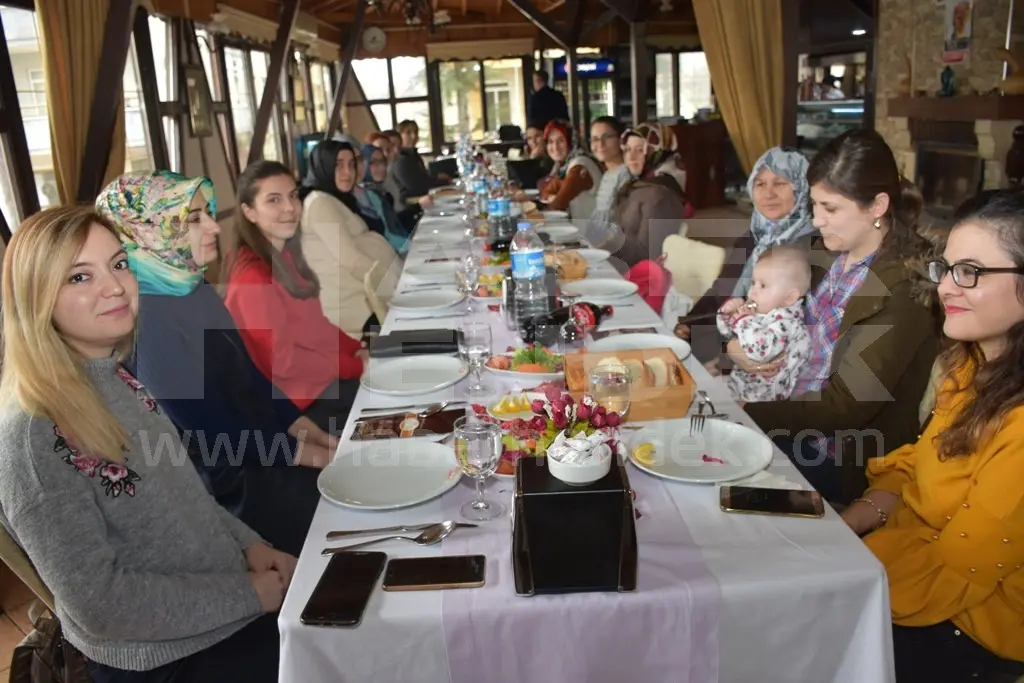 Haber: Kadın Sağlıkçılar Hendek’te Yemekte Buluştu - Galeri-3