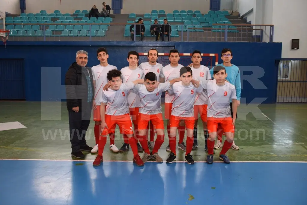 Haber: Futsal’da Grup Müsabakaları Tüm Hızıyla Devam Ediyor - Galeri-5
