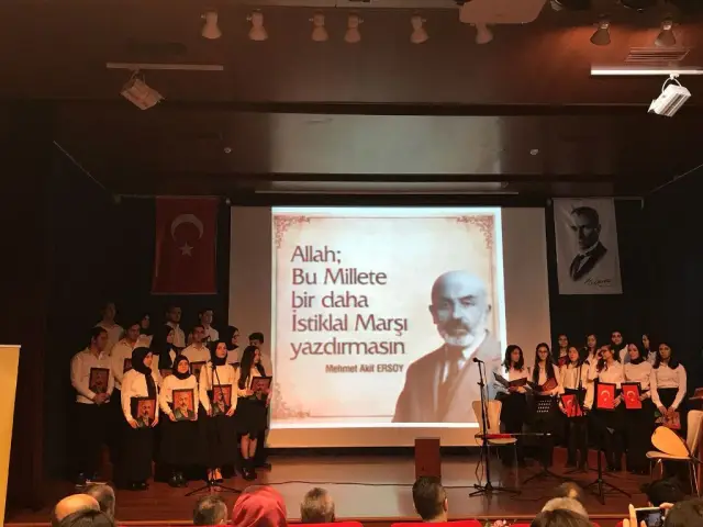 Atikehanım Anadolu Lisesi Akif’i Andı