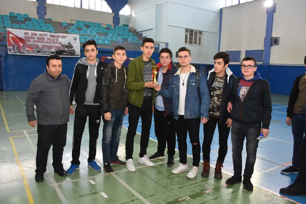 Haber: Hendek Teknik ve Endüstri Meslek Lisesi Şampiyon - Galeri-3