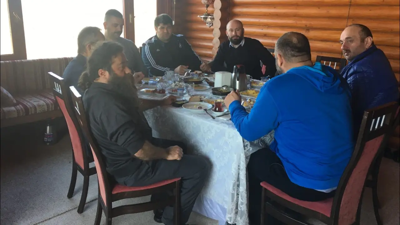 Haber: Başpehlivan Kavakçı Yağlı Güreş Kulübünü Kurmak İçin Kolları Sıvadı - Galeri-3