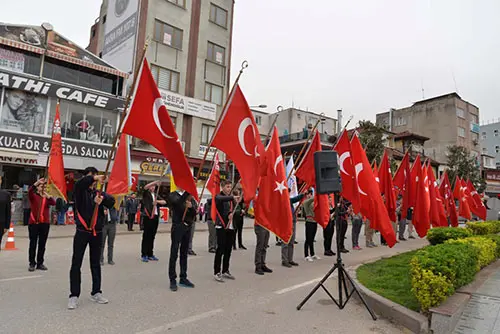 Haber: Hendek’te Çanakkale Zaferi ve Şehitler Anıldı - Galeri-2