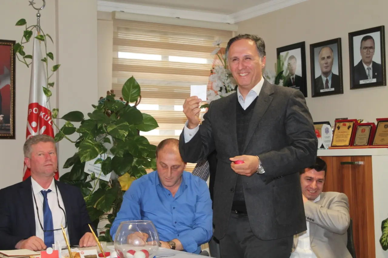 Haber: Hendek Sporun Play off rakipleri belli oldu - Öne Çıkan