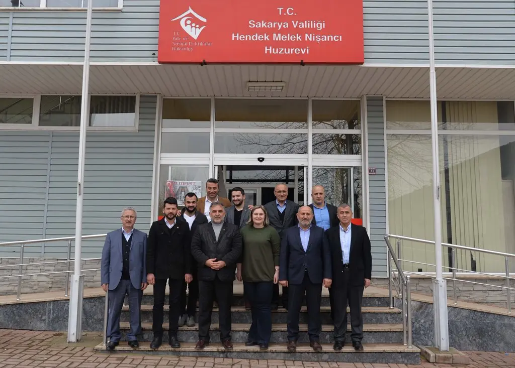 Haber: Püsküllü ve Ekibi Huzur Evini Ziyaret Etti - Galeri-1